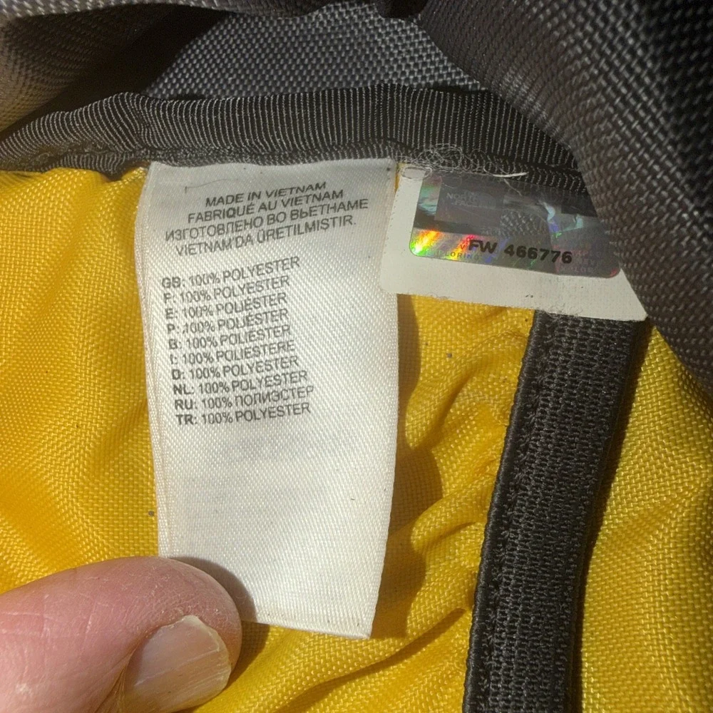Vintage THE NORTH FACE Wasatch Backpack Gray Yellow